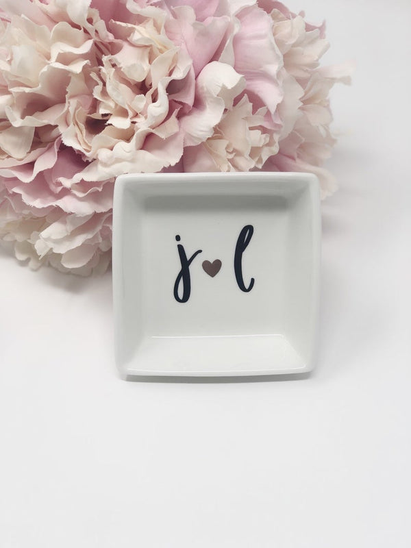 Initial ring dish- initials ring dish jewelry trinket holder- mr and mrs ring dish set- personalized ring dish jewelry holder trinket dish-