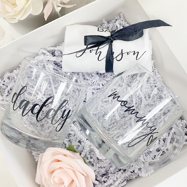 Mommy daddy parents gift box set- mom mug dad whiskey - gift box for parents to be- baby shower gift idea- baby announcement pregnancy baby