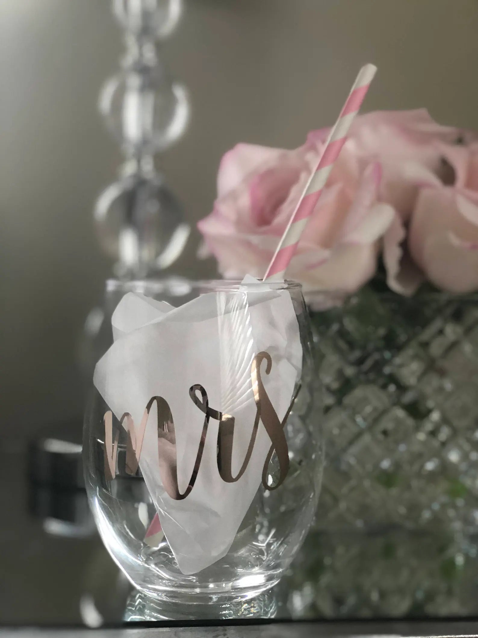 Rose gold Mrs wine glass- new mrs wine glass- bridal shower gift- engagement gift- mrs gift- newleywed wedding gift- mrs- mrs wine glass