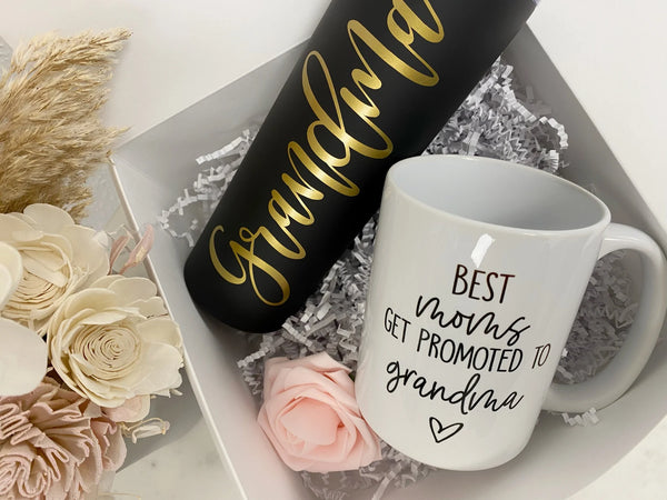 Promoted to grandma - the best moms get baby Announcement pregnancy announcement to parents- we are pregnant baby brewing grandparents grandpa